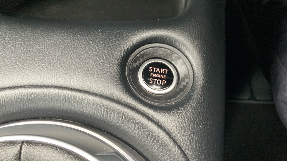 Nissan Juke 1.0 DiG-T 114 N-Connecta 5dr Petrol Hatchback - Image 25