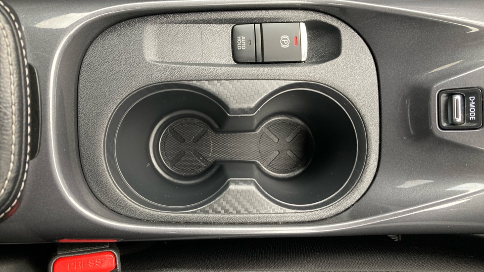 Nissan Juke 1.0 DiG-T 114 N-Connecta 5dr Petrol Hatchback - Image 27