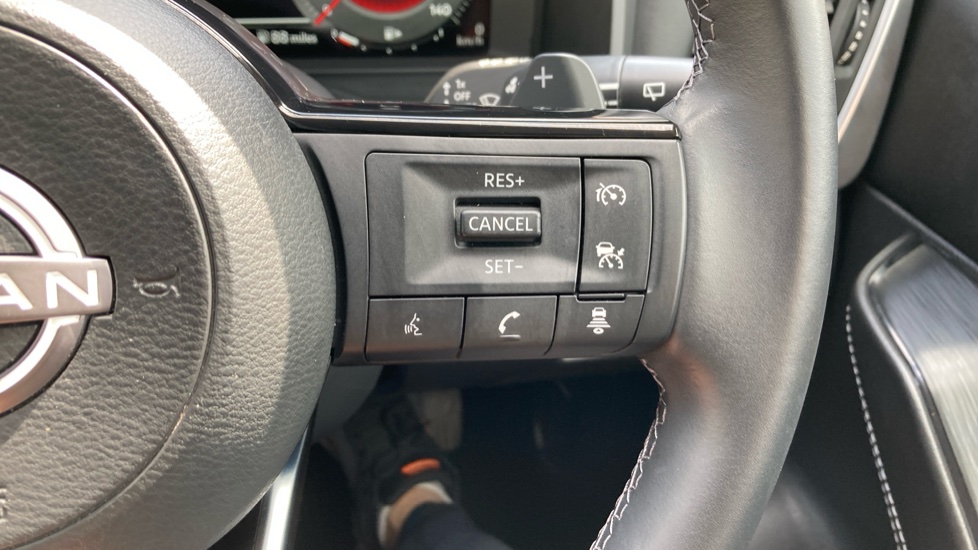 Nissan Qashqai 1.3 DiG-T MH 158 N-Connecta 5dr Xtronic Petrol Hatchback - Image 31