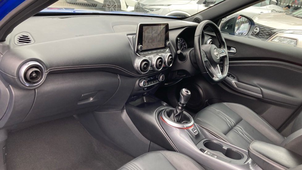 Nissan Juke 1.0 DiG-T 114 Tekna 5dr Petrol Hatchback - Image 9
