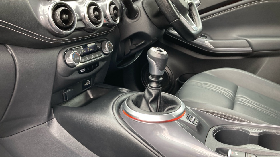 Nissan Juke 1.0 DiG-T 114 Tekna 5dr Petrol Hatchback - Image 13