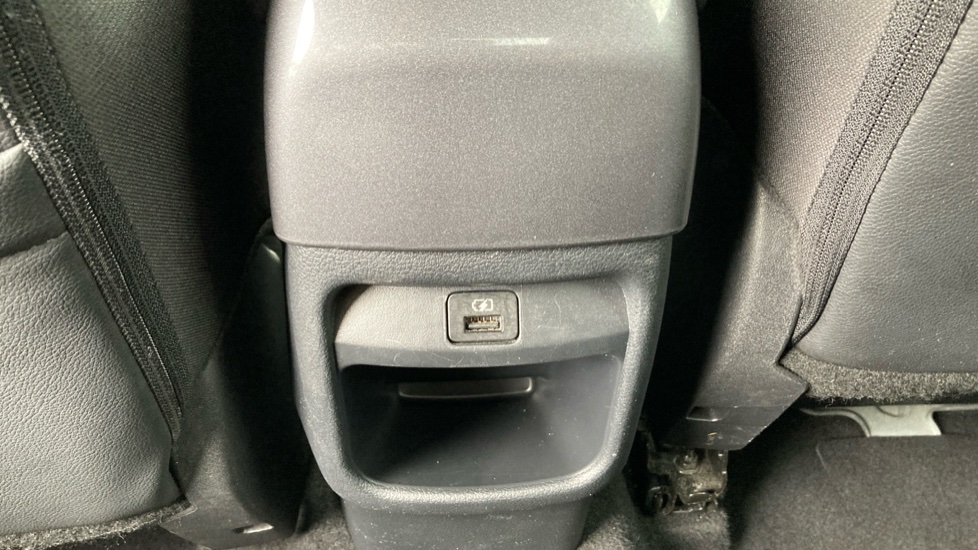 Nissan Juke 1.0 DiG-T 114 Tekna 5dr Petrol Hatchback - Image 22