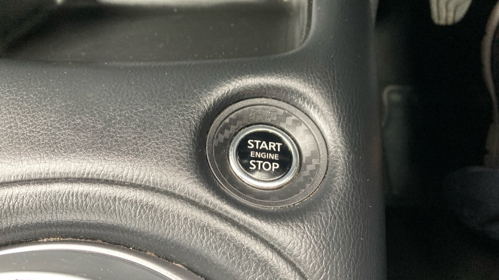 Nissan Juke 1.0 DiG-T 114 Tekna 5dr Petrol Hatchback - Image 26