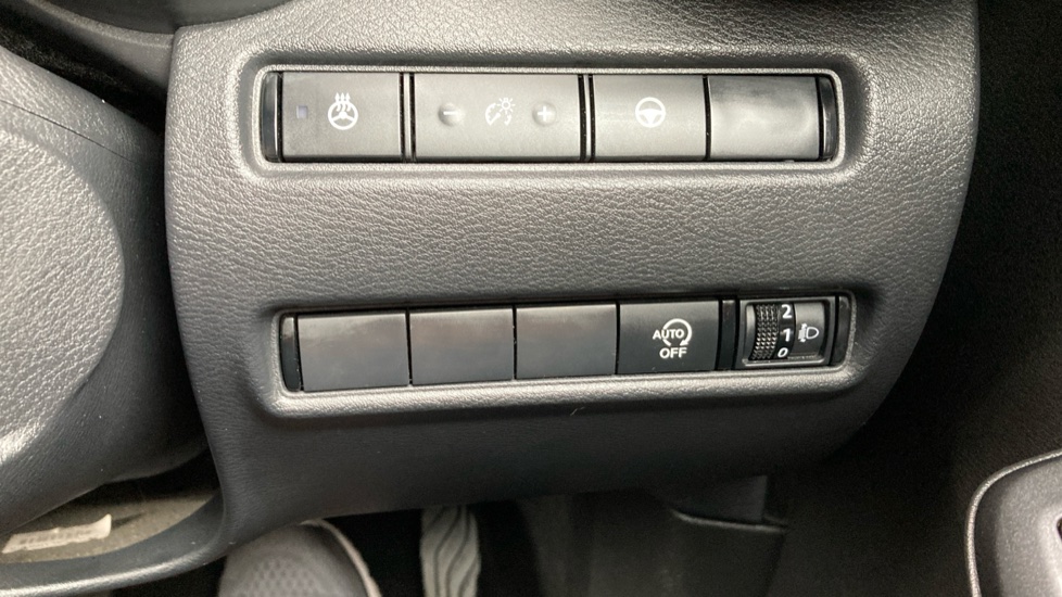 Nissan Juke 1.0 DiG-T 114 Tekna 5dr Petrol Hatchback - Image 32