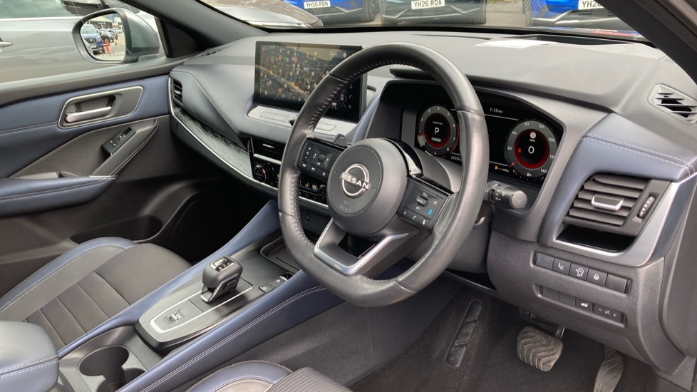 Nissan Qashqai 1.3 DiG-T MH 158 Tekna 5dr Xtronic Petrol Hatchback - Image 11