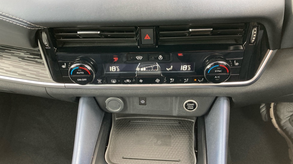 Nissan Qashqai 1.3 DiG-T MH 158 Tekna 5dr Xtronic Petrol Hatchback - Image 26