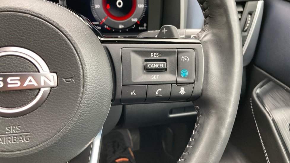 Nissan Qashqai 1.3 DiG-T MH 158 Tekna 5dr Xtronic Petrol Hatchback - Image 31