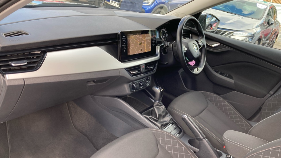 Skoda Kamiq 1.0 TSI 110 SE Drive 5dr DSG Petrol Hatchback - Image 9