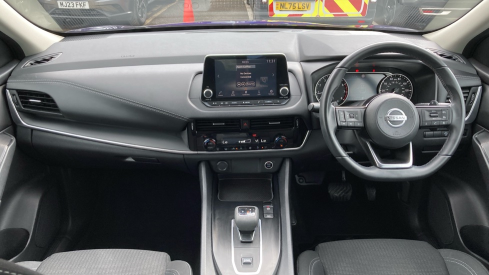 Nissan Qashqai 1.3 DiG-T MH 158 Acenta Premium 5dr Xtronic Petrol Hatchback - Image 10