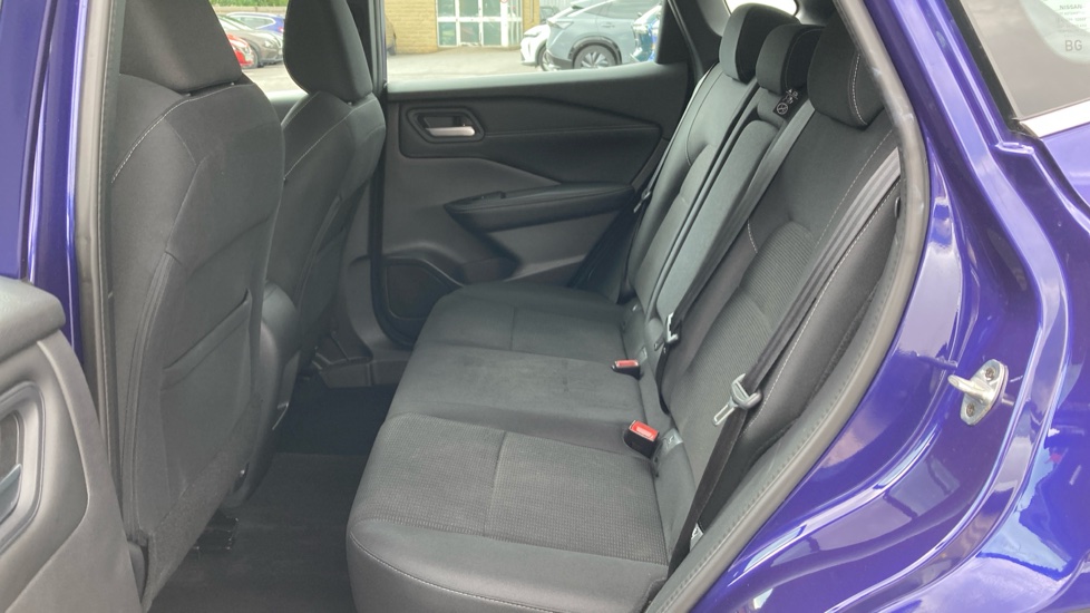 Nissan Qashqai 1.3 DiG-T MH 158 Acenta Premium 5dr Xtronic Petrol Hatchback - Image 16