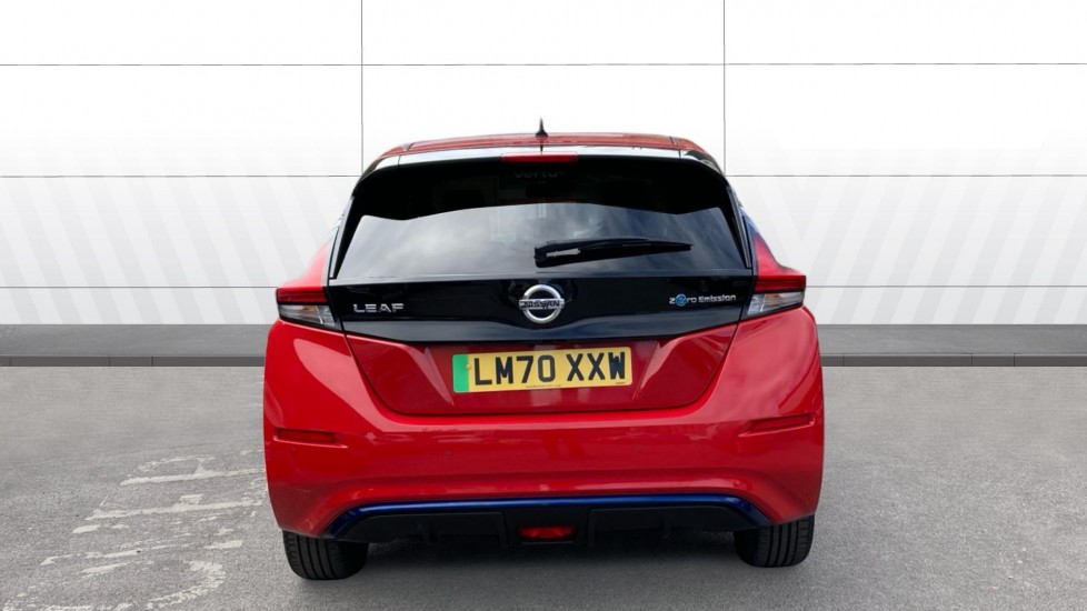 Nissan LEAF 110kW Tekna 40kWh 5dr Auto Electric Hatchback - Image 6