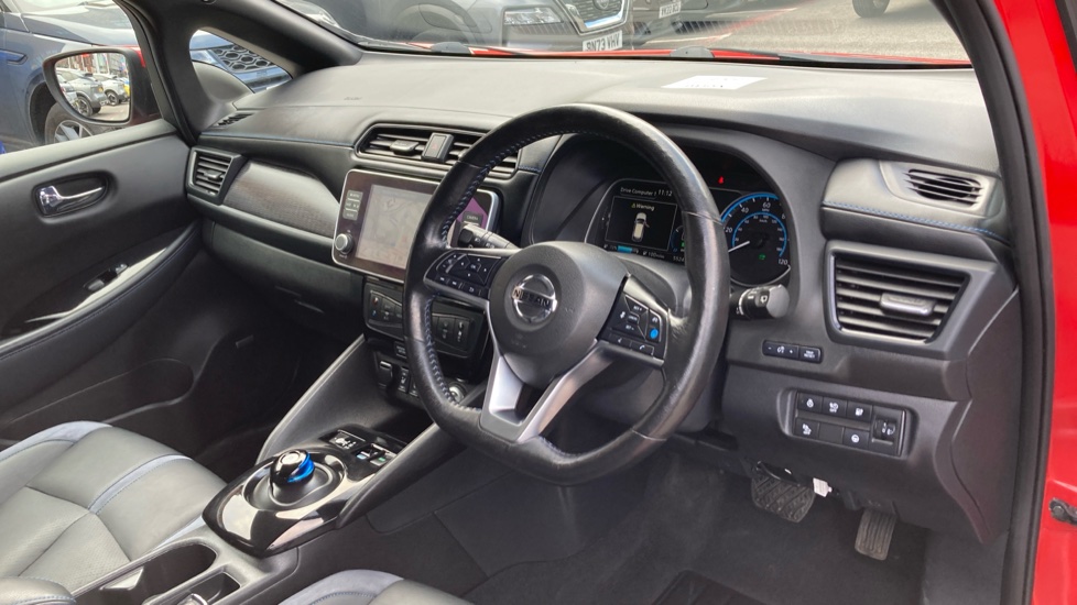 Nissan LEAF 110kW Tekna 40kWh 5dr Auto Electric Hatchback - Image 11