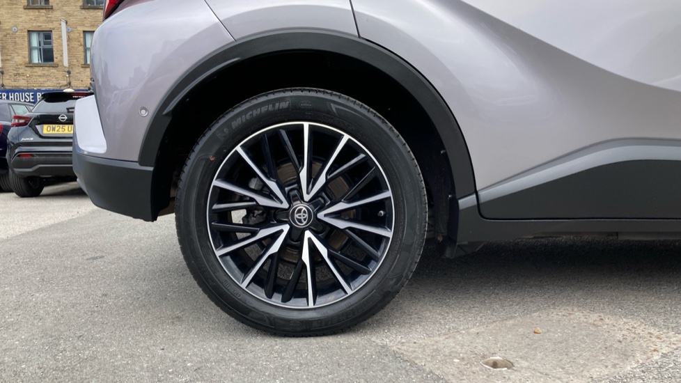 Toyota C-HR 1.8 Hybrid Excel 5dr CVT Hybrid Hatchback - Image 7