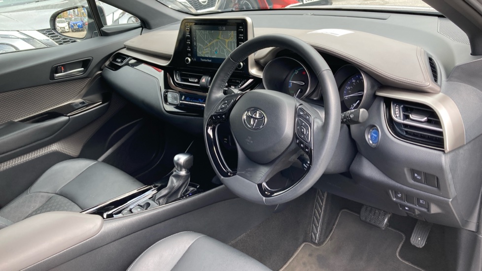 Toyota C-HR 1.8 Hybrid Excel 5dr CVT Hybrid Hatchback - Image 11