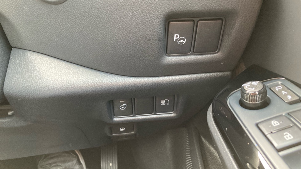 Toyota C-HR 1.8 Hybrid Excel 5dr CVT Hybrid Hatchback - Image 28