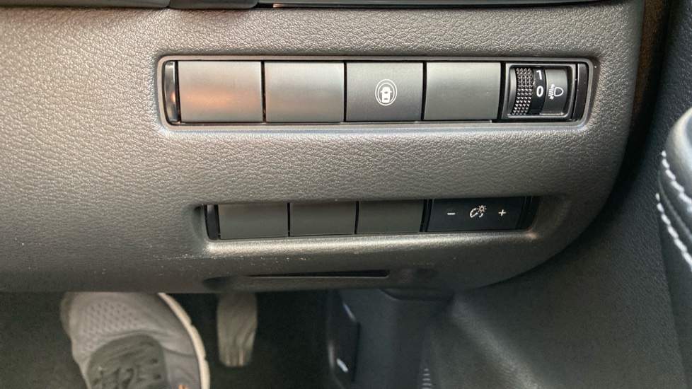 Nissan X-Trail 1.5 E-Power 204 N-Connecta 5dr Xtronic Hybrid Station Wagon - Image 31