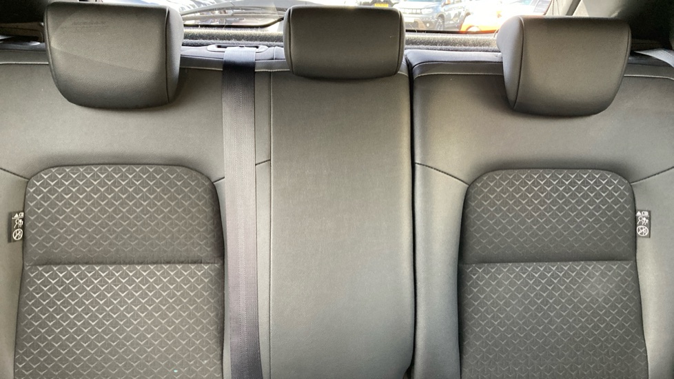 Nissan Juke 1.6 Hybrid N-Connecta 5dr Auto Hybrid Hatchback - Image 15