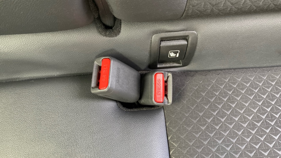 Nissan Juke 1.6 Hybrid N-Connecta 5dr Auto Hybrid Hatchback - Image 17