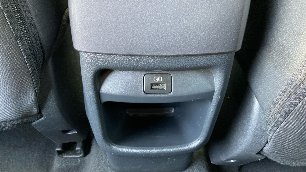 Nissan Juke 1.6 Hybrid N-Connecta 5dr Auto Hybrid Hatchback - Image 22