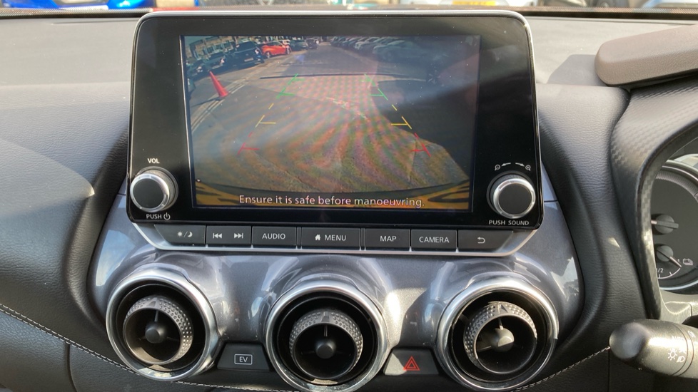 Nissan Juke 1.6 Hybrid N-Connecta 5dr Auto Hybrid Hatchback - Image 23