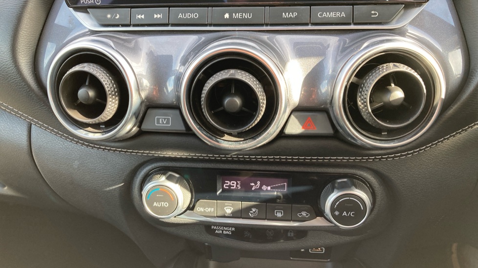 Nissan Juke 1.6 Hybrid N-Connecta 5dr Auto Hybrid Hatchback - Image 25