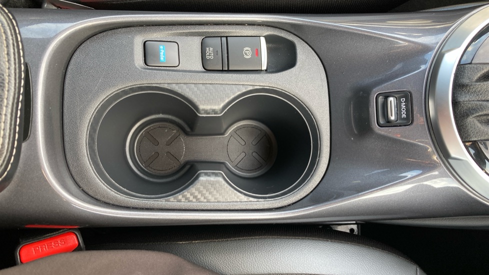 Nissan Juke 1.6 Hybrid N-Connecta 5dr Auto Hybrid Hatchback - Image 29