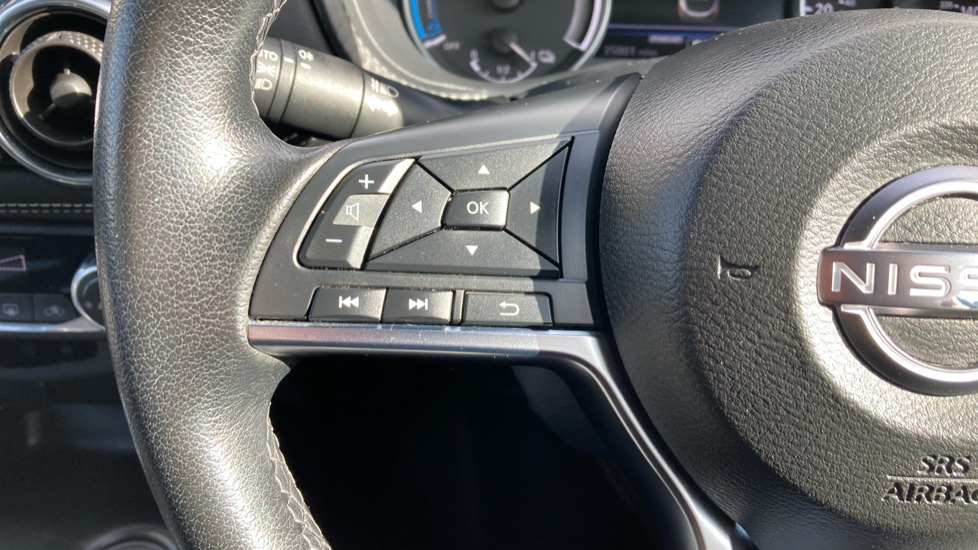 Nissan Juke 1.6 Hybrid N-Connecta 5dr Auto Hybrid Hatchback - Image 30