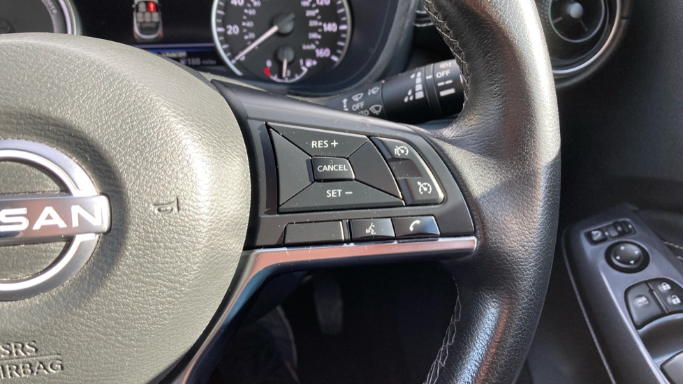 Nissan Juke 1.6 Hybrid N-Connecta 5dr Auto Hybrid Hatchback - Image 31