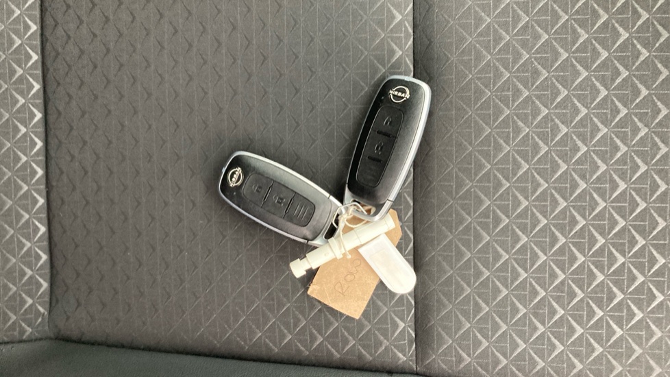 Nissan Juke 1.0 DiG-T N-Connecta 5dr Petrol Hatchback - Image 20