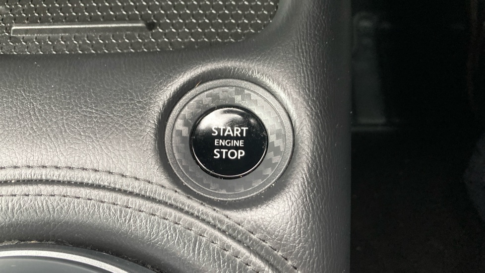 Nissan Juke 1.0 DiG-T N-Connecta 5dr Petrol Hatchback - Image 25