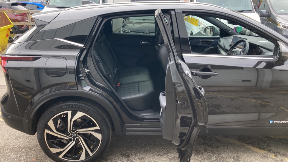 Nissan Qashqai 1.5 E-Power Tekna+ 5dr Auto Hybrid Hatchback - Image 38