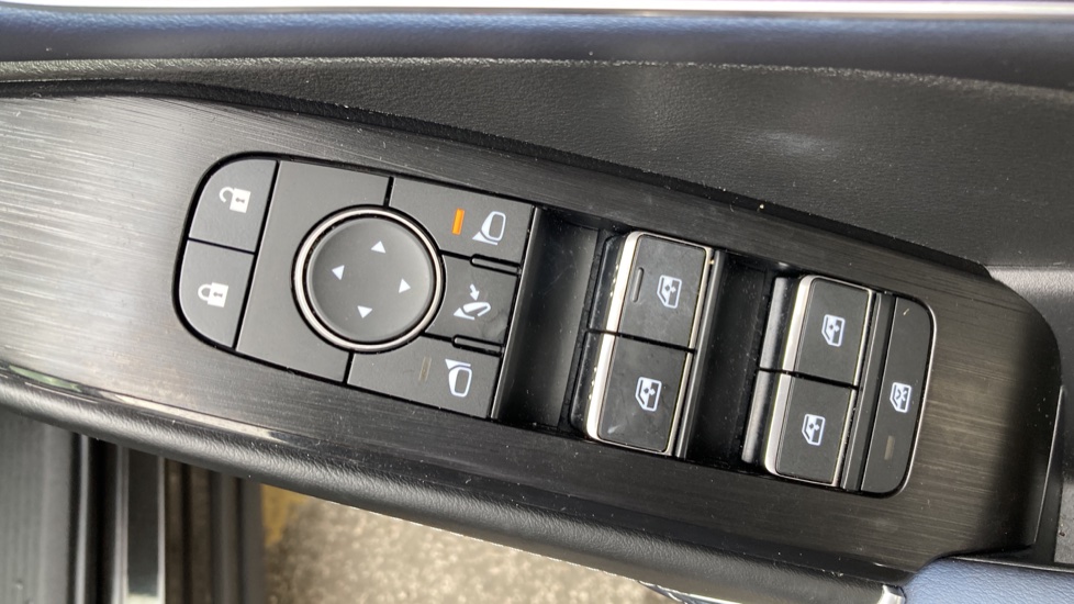 Nissan Qashqai 1.5 E-Power Tekna+ 5dr Auto Hybrid Hatchback - Image 46