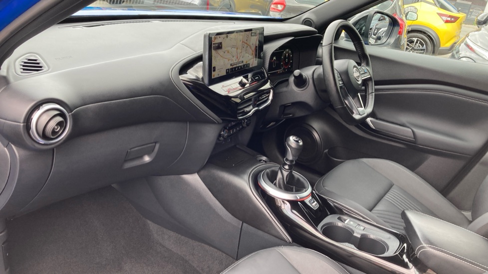 Nissan Juke 1.0 DiG-T Tekna 5dr Petrol Hatchback - Image 9