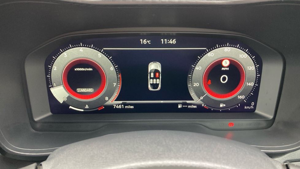 Nissan Juke 1.0 DiG-T Tekna 5dr Petrol Hatchback - Image 18