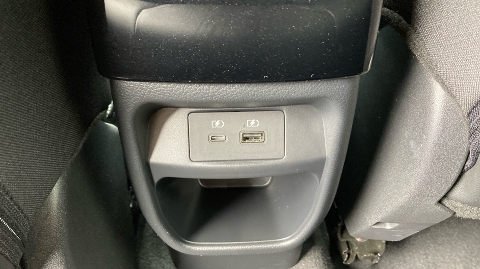 Nissan Juke 1.0 DiG-T Tekna 5dr Petrol Hatchback - Image 21