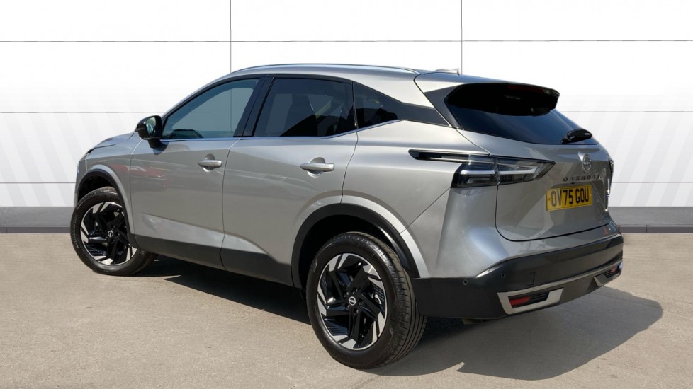 Nissan Qashqai 1.5 E-Power 205 N-Connecta [Glass Roof] 5dr Auto Hybrid Hatchback - Image 2