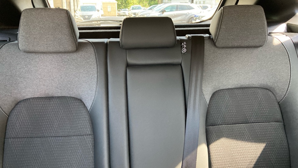 Nissan Qashqai 1.5 E-Power 205 N-Connecta [Glass Roof] 5dr Auto Hybrid Hatchback - Image 15