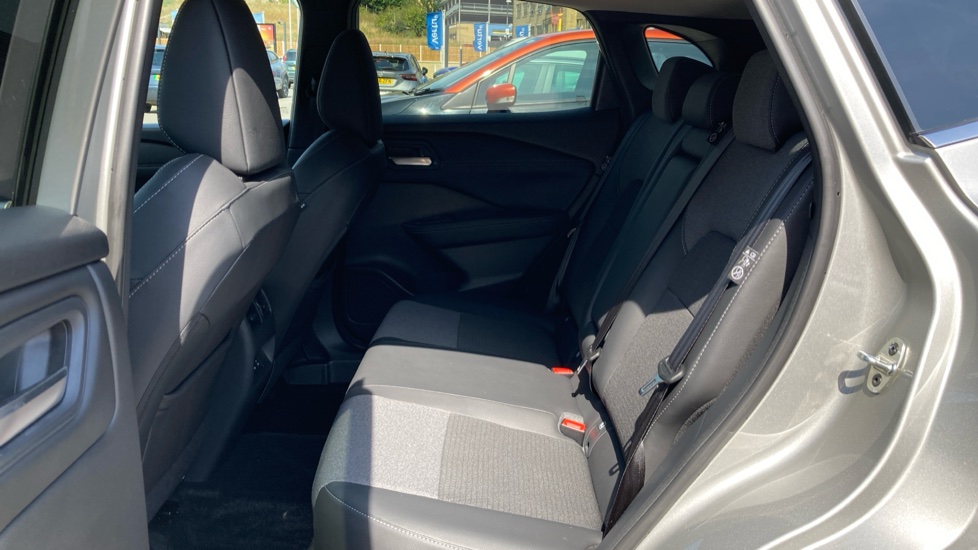 Nissan Qashqai 1.5 E-Power 205 N-Connecta [Glass Roof] 5dr Auto Hybrid Hatchback - Image 16