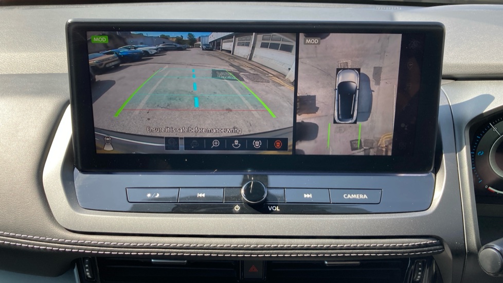Nissan Qashqai 1.5 E-Power 205 N-Connecta [Glass Roof] 5dr Auto Hybrid Hatchback - Image 24