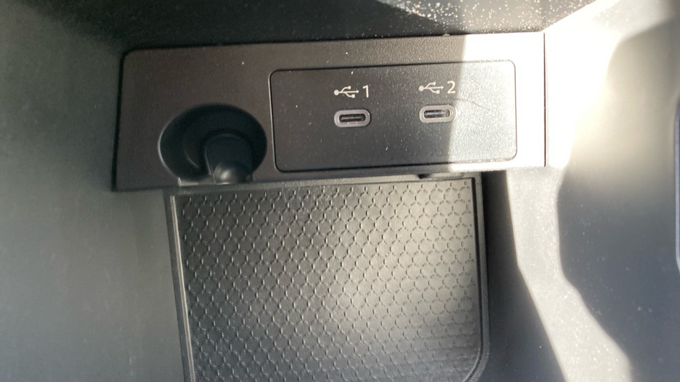 Nissan Qashqai 1.5 E-Power 205 N-Connecta [Glass Roof] 5dr Auto Hybrid Hatchback - Image 30