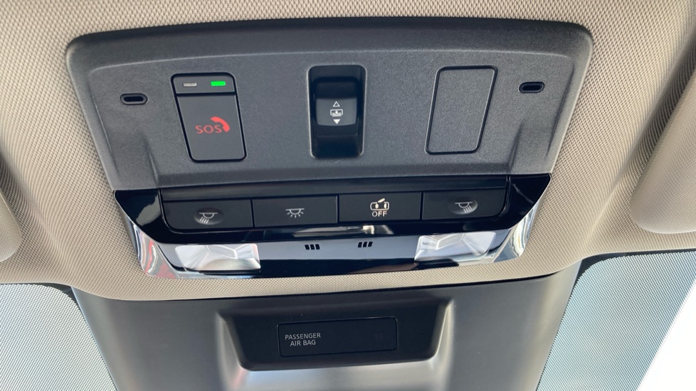 Nissan Qashqai 1.5 E-Power 205 N-Connecta [Glass Roof] 5dr Auto Hybrid Hatchback - Image 35