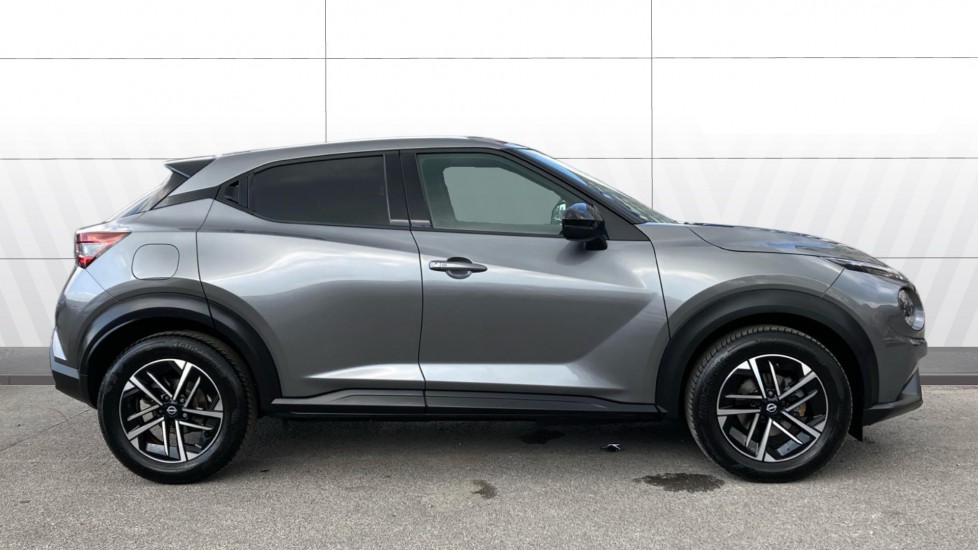 Nissan Juke 1.0 DiG-T N-Connecta 5dr Petrol Hatchback - Image 5