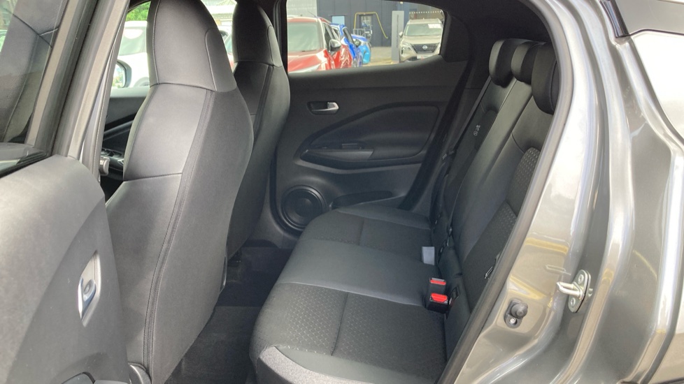 Nissan Juke 1.0 DiG-T N-Connecta 5dr Petrol Hatchback - Image 16