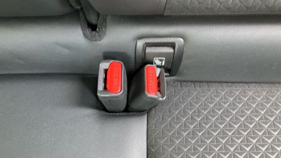 Nissan Juke 1.0 DiG-T N-Connecta 5dr Petrol Hatchback - Image 17