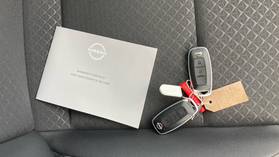 Nissan Juke 1.0 DiG-T N-Connecta 5dr Petrol Hatchback - Image 19