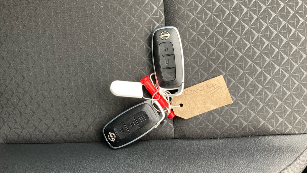 Nissan Juke 1.0 DiG-T N-Connecta 5dr Petrol Hatchback - Image 20
