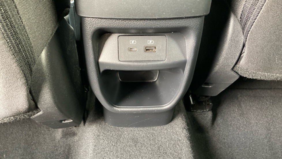 Nissan Juke 1.0 DiG-T N-Connecta 5dr Petrol Hatchback - Image 21