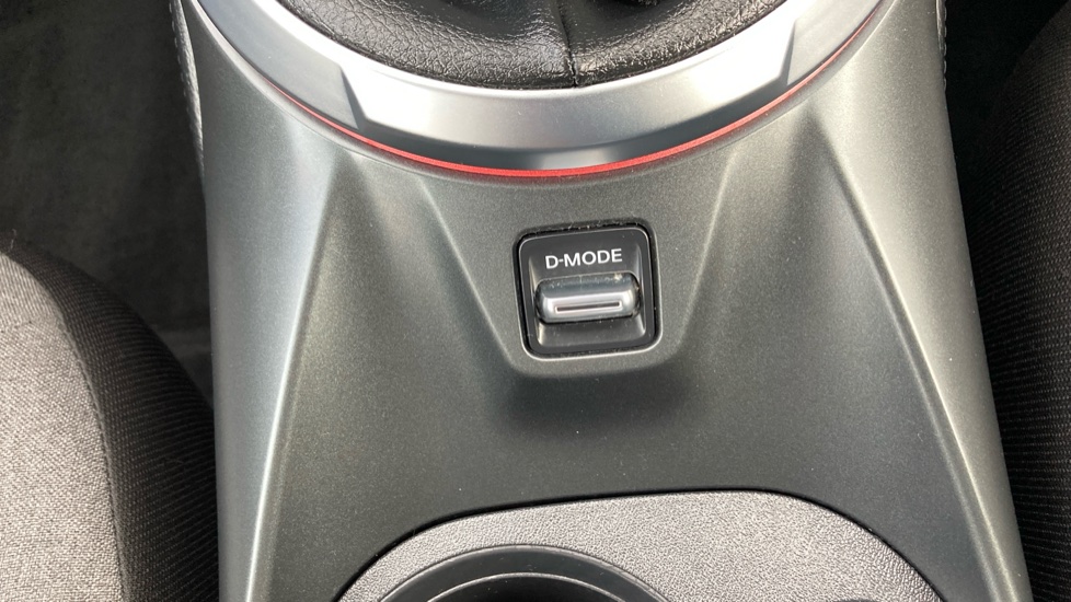Nissan Juke 1.0 DiG-T N-Connecta 5dr Petrol Hatchback - Image 26
