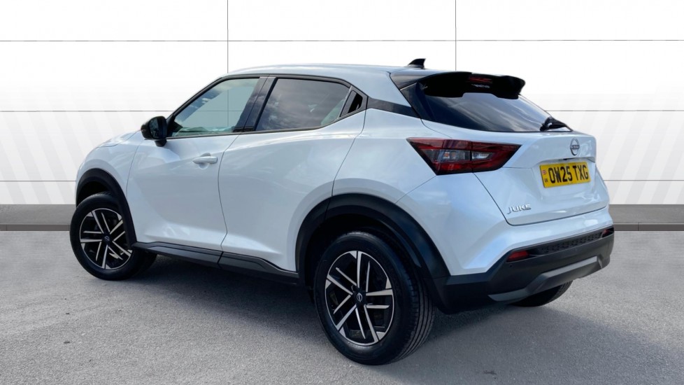 Nissan Juke 1.0 DiG-T N-Connecta 5dr Petrol Hatchback - Image 2