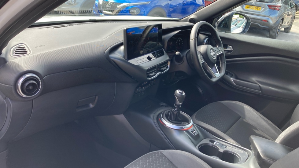 Nissan Juke 1.0 DiG-T N-Connecta 5dr Petrol Hatchback - Image 9